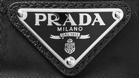 prada borsa marchio a fuoco|prada logo.